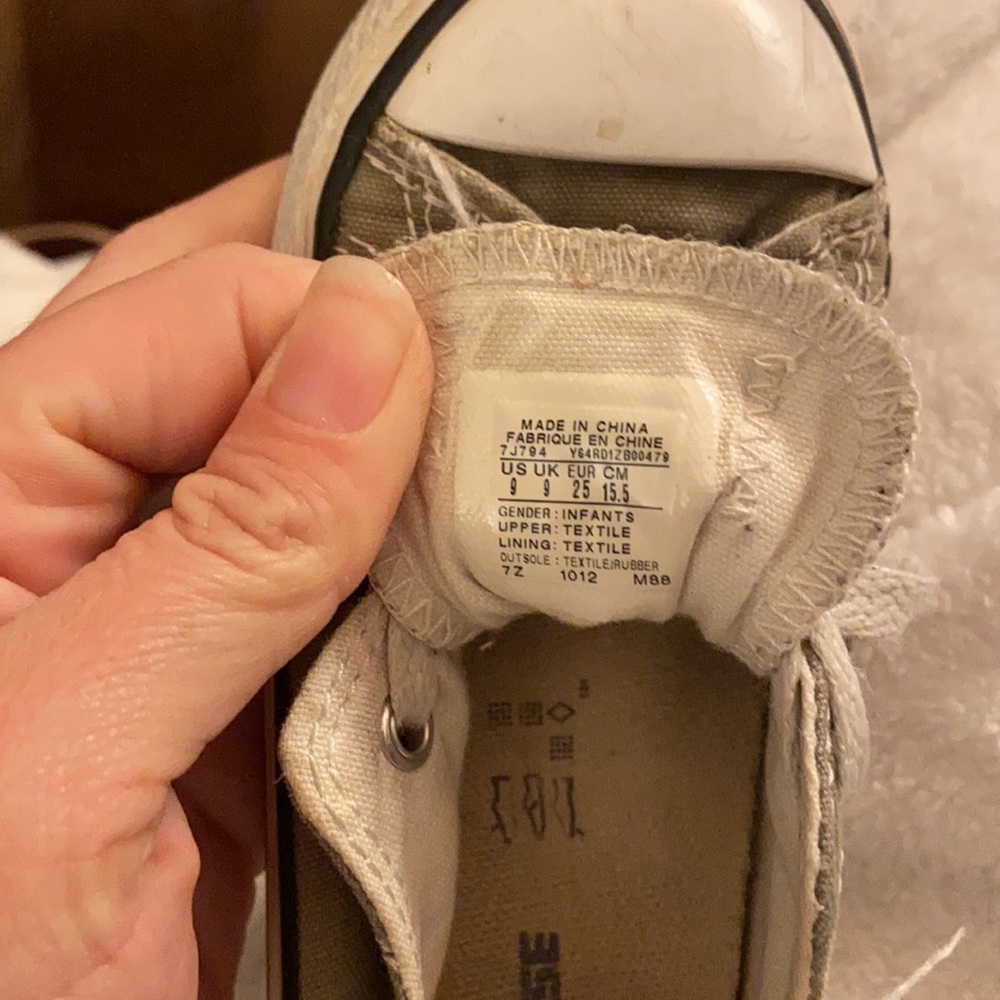Gray converse sneakers - Picture 5 of 5
